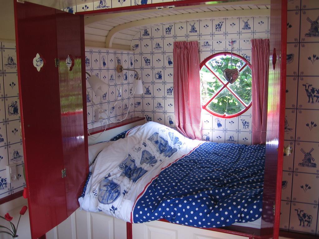 Pipowagen Camping Puur Genieten Bed & Breakfast Someren Phòng bức ảnh