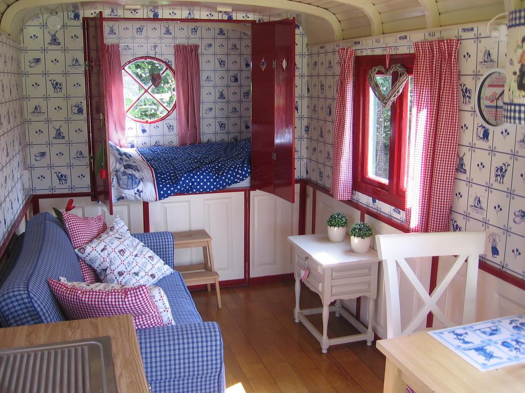 Pipowagen Camping Puur Genieten Bed & Breakfast Someren Phòng bức ảnh